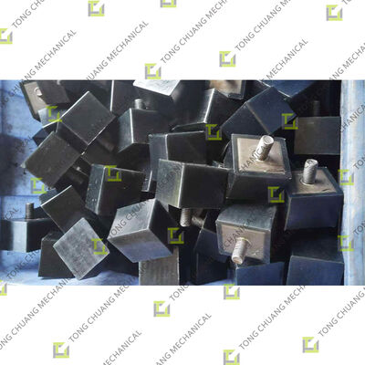 Coussinet de stabilisateur arrière, Coussinet en caoutchouc d'amortissement de stabilisateur, Coussinet d'absorption des chocs de stabilisateur, Bloc d'amortissement de stabilisateur arrière pour camion pompe, Coussinet de support de stabilisateur, Coussinet de stabilisateur pour engins de chantier